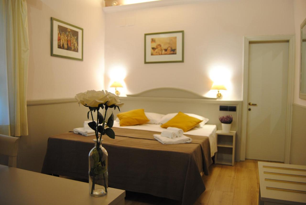 Hotel Camilla Firenze エクステリア 写真