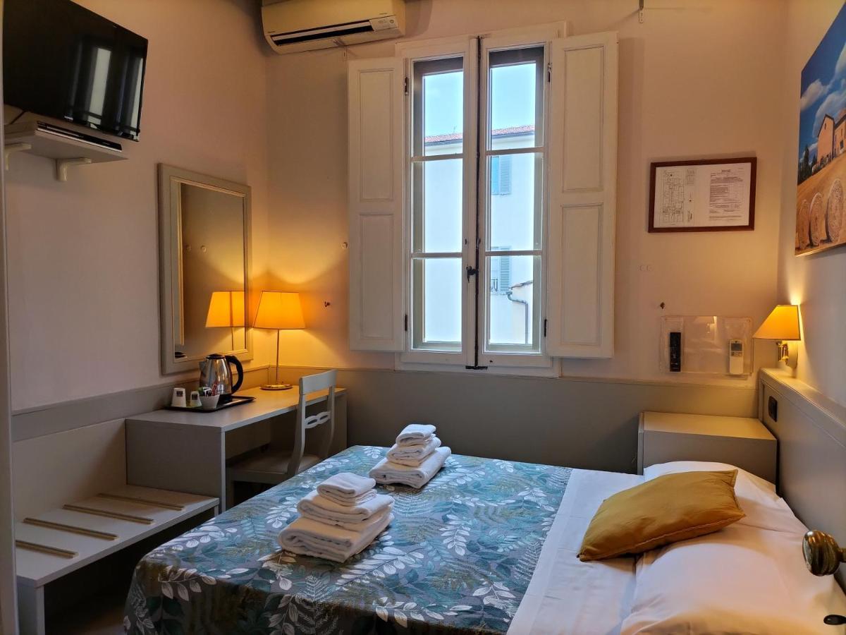 Hotel Camilla Firenze エクステリア 写真