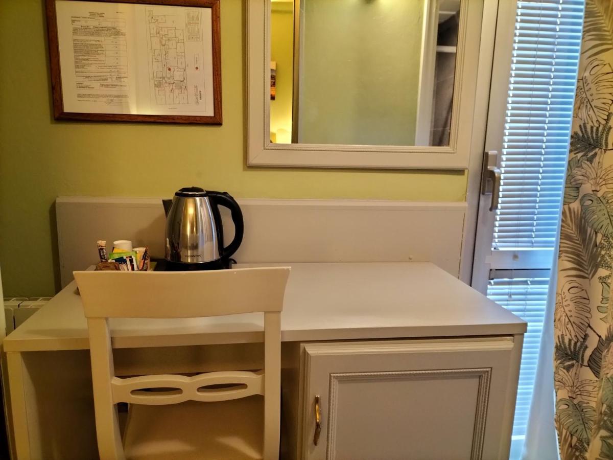 Hotel Camilla Firenze エクステリア 写真