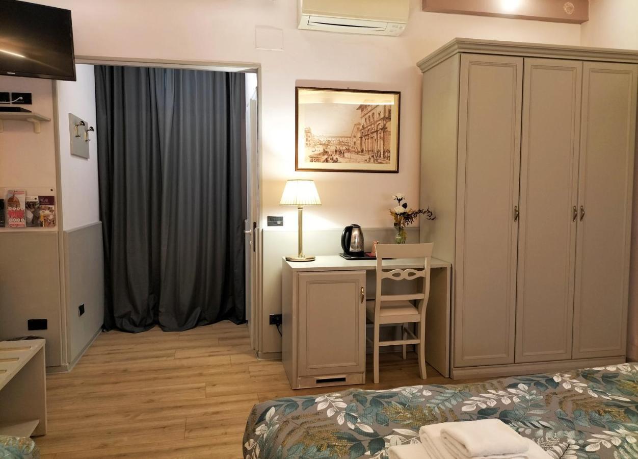 Hotel Camilla Firenze エクステリア 写真