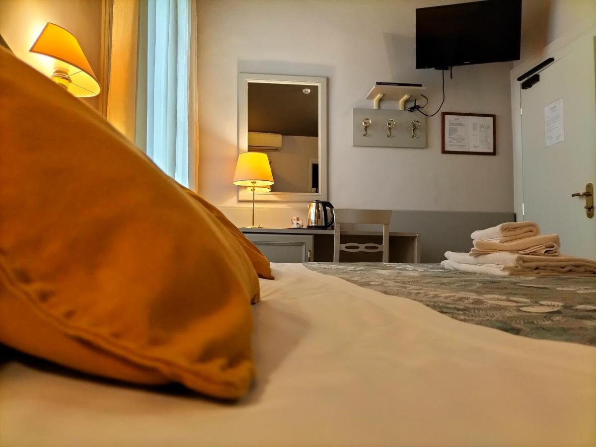 Hotel Camilla Firenze エクステリア 写真